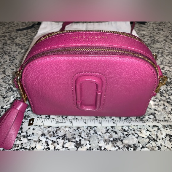 Marc Jacobs crossbody with dust bag and paperwork - Picture 7 of 9